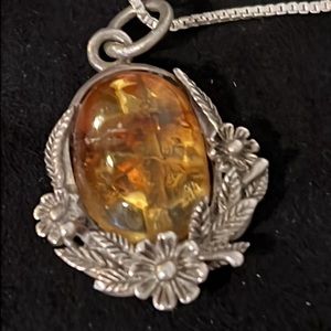 Stamped Sterling Silver 925 Italy box chain and vintage silver pendant 18”